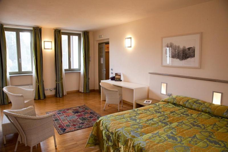 Locanda Dell'Arte Solonghello Ruang foto